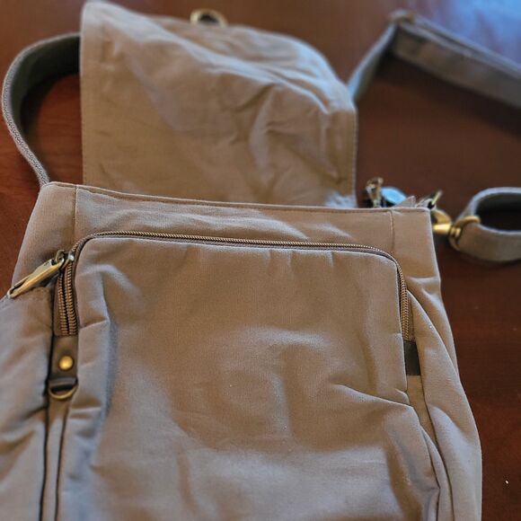Magellan's Canvas Crossbody Ttavel Messenger Bag Gray Bottle Holder - Picture 5 of 16